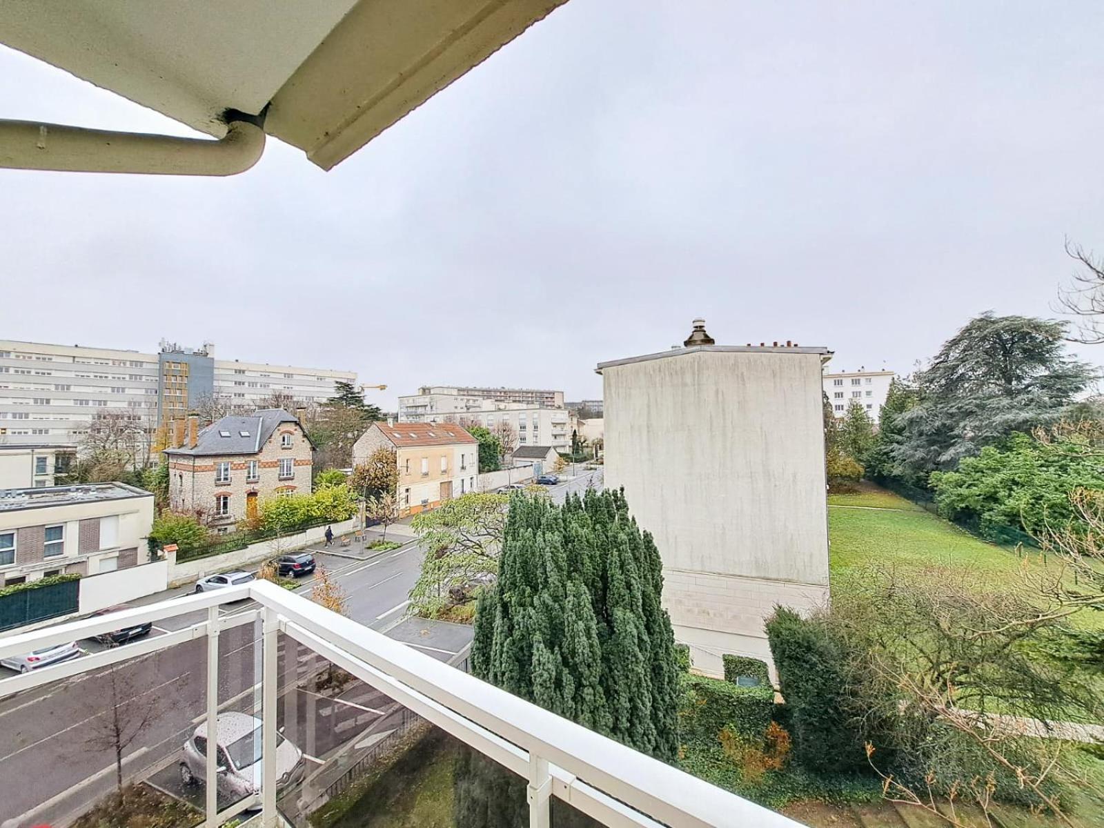 Appartement Cosy Au Coeur De Реймс Екстериор снимка